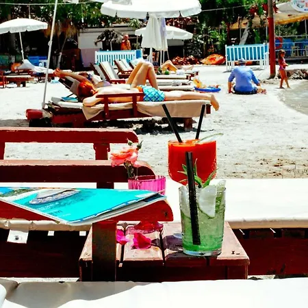 Lagoon Boutique Hotel